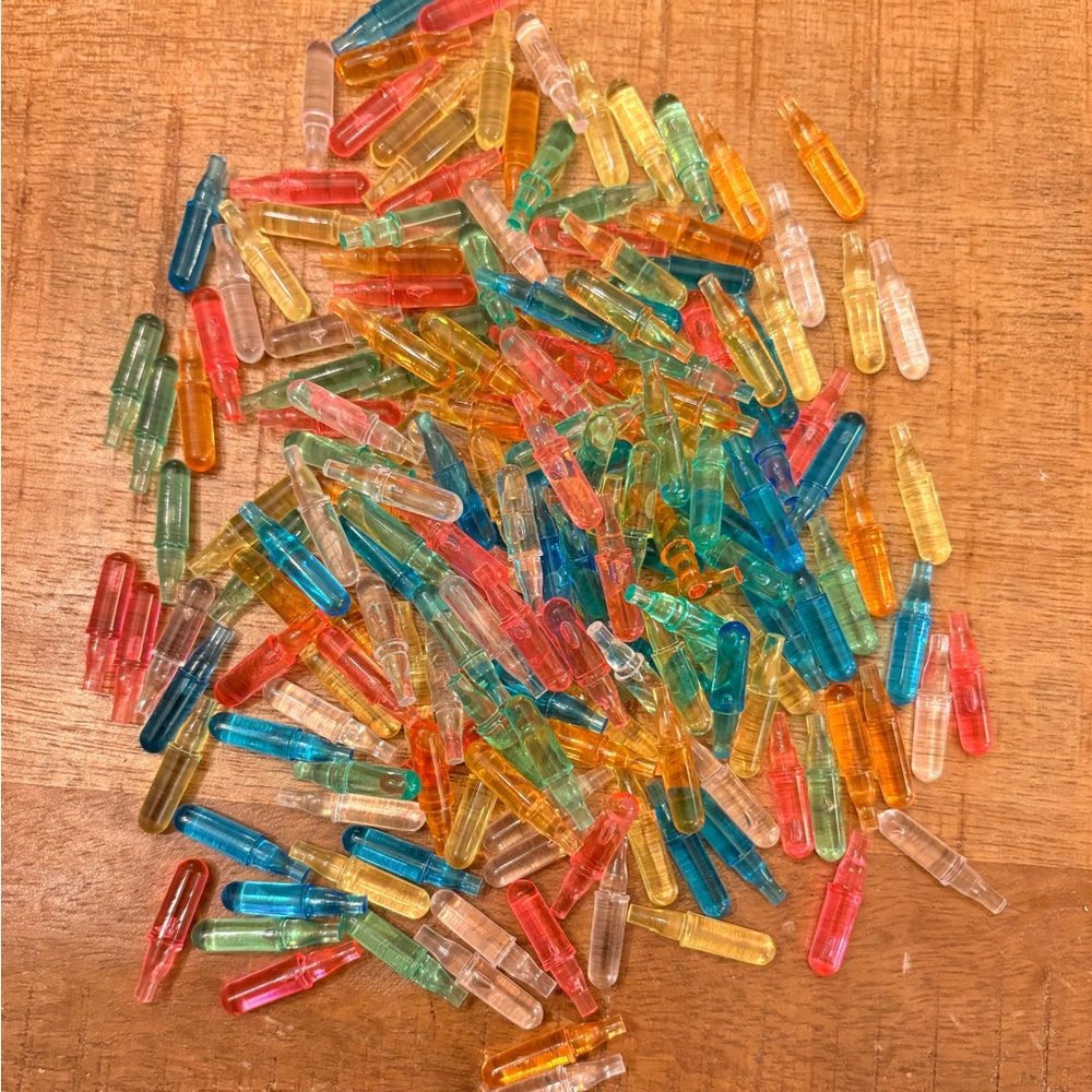 Lite Brite Pegs box of over 100